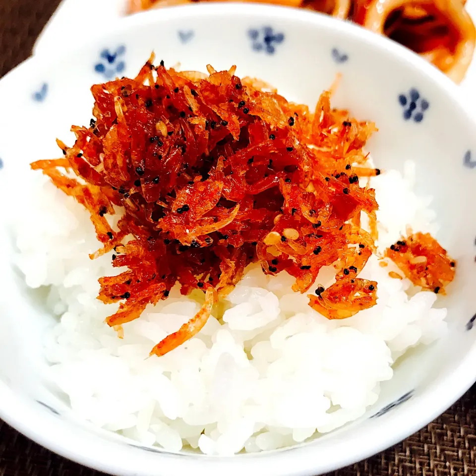 炊きたてごはんに花こえびの佃煮
おかずなんて要らない
美味しい🦐|あお♡あおさん