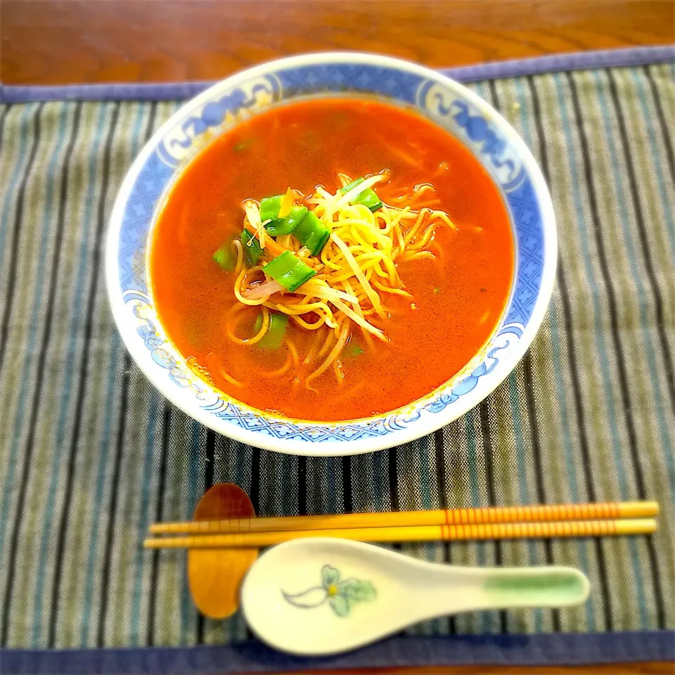 行列が出来る店の台湾らーめん
生麺の袋ラーメン|yakinasuさん