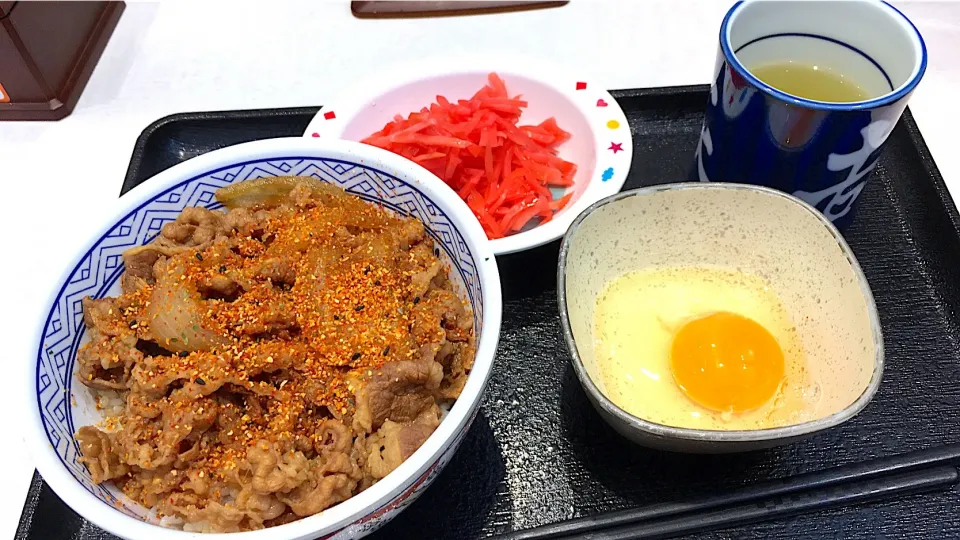 牛丼並 つゆだくと生たまご
#吉野家|kuni11さん