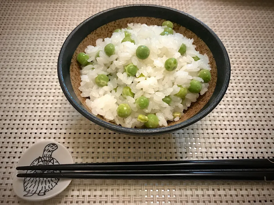 春なので今日は豆ご飯炊いてみましたわ🍚|にゃあ（芸名）さん