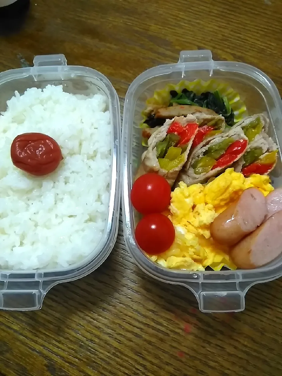 パパお弁当😀
ほうれん草炒め
ピーマンの肉巻き
チーズ入りスクランブルエッグ
ウインナー
プチトマト|すず(*^^*)さん