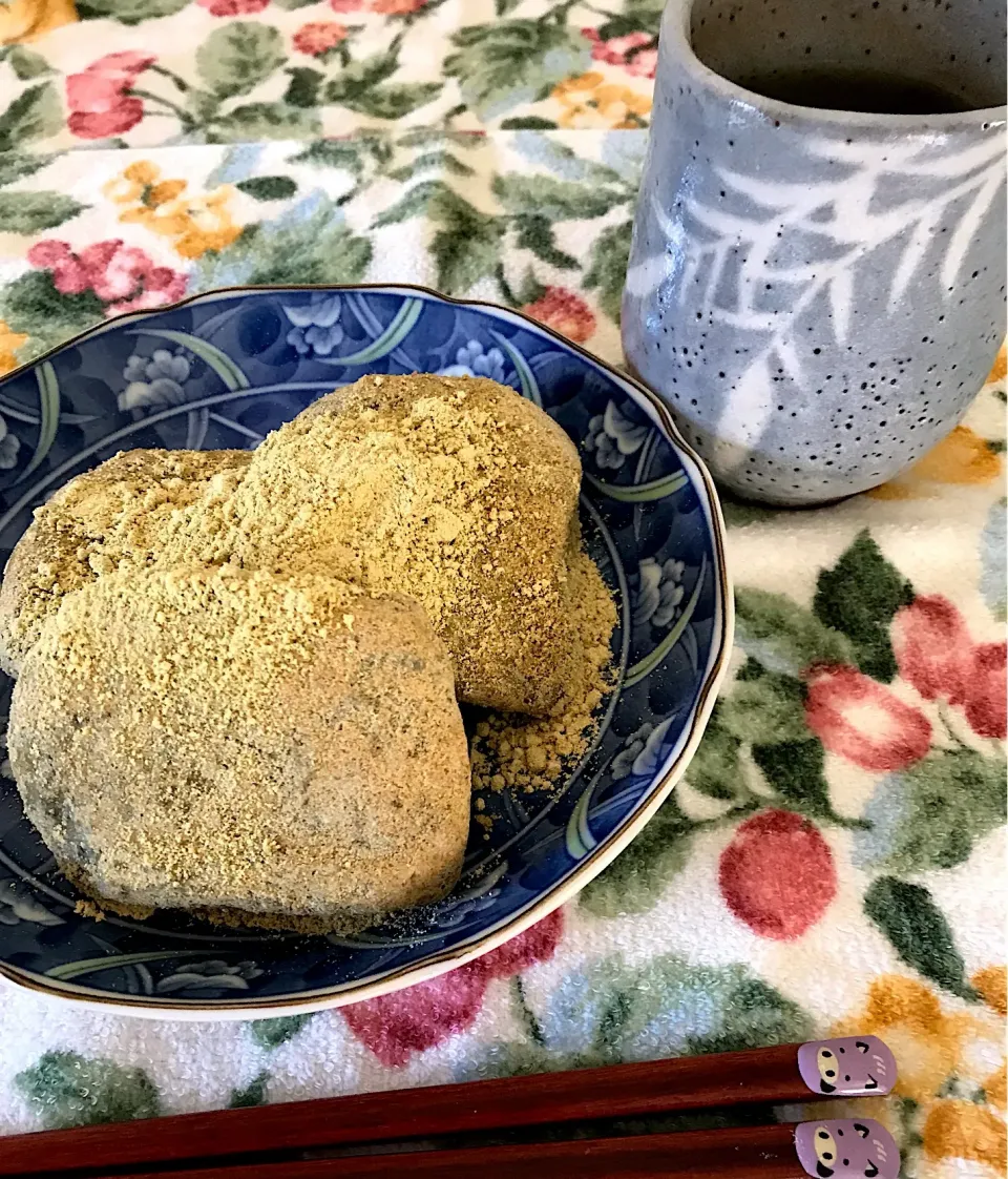 春のご馳走  草餅(よもぎ餅)|つるひめさん