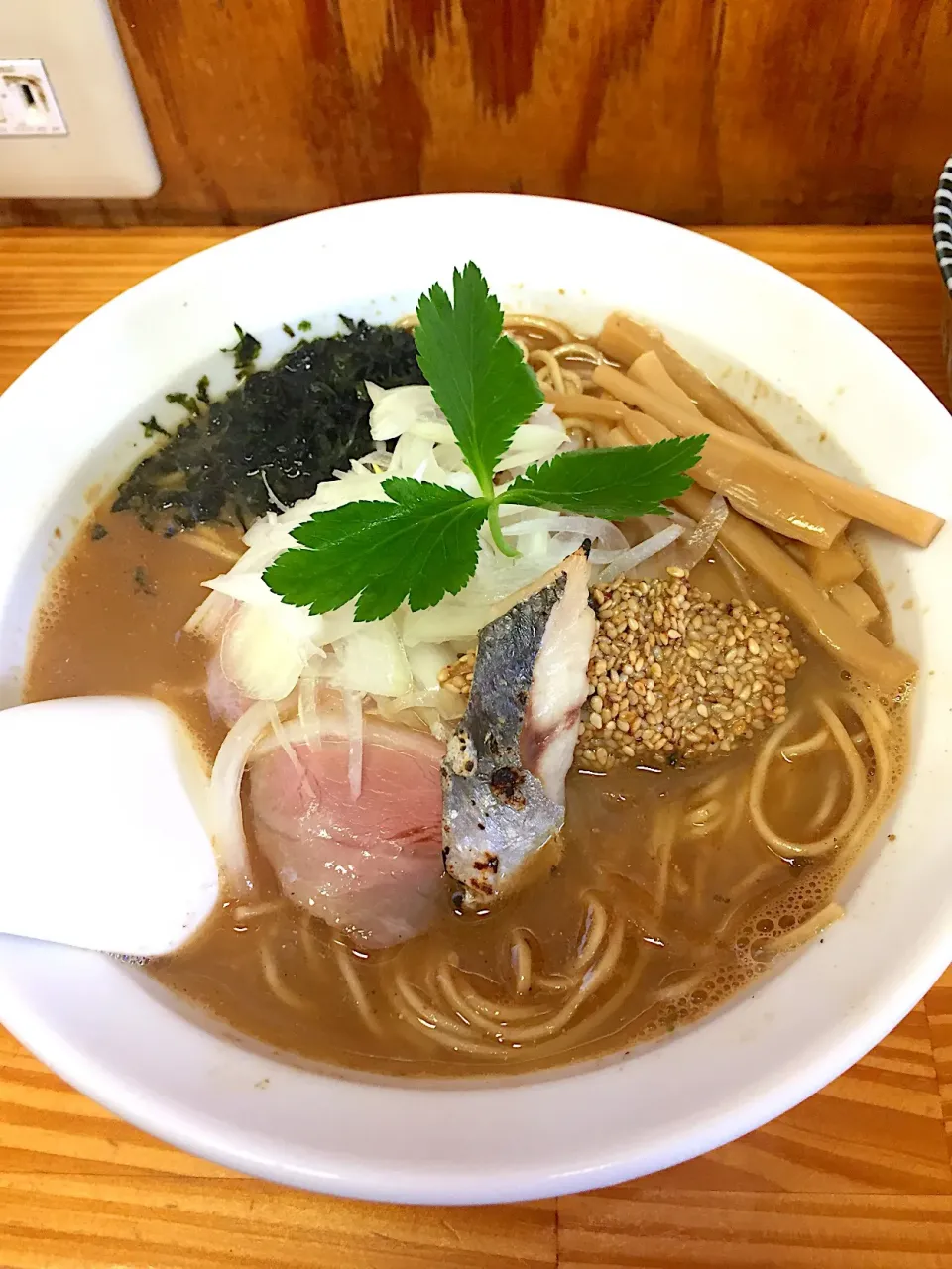 Snapdishの料理写真:限定・濃厚鯵煮干しそば@寿製麺 中華そば よしかわ（北上尾）|Kazuya Miyukiさん