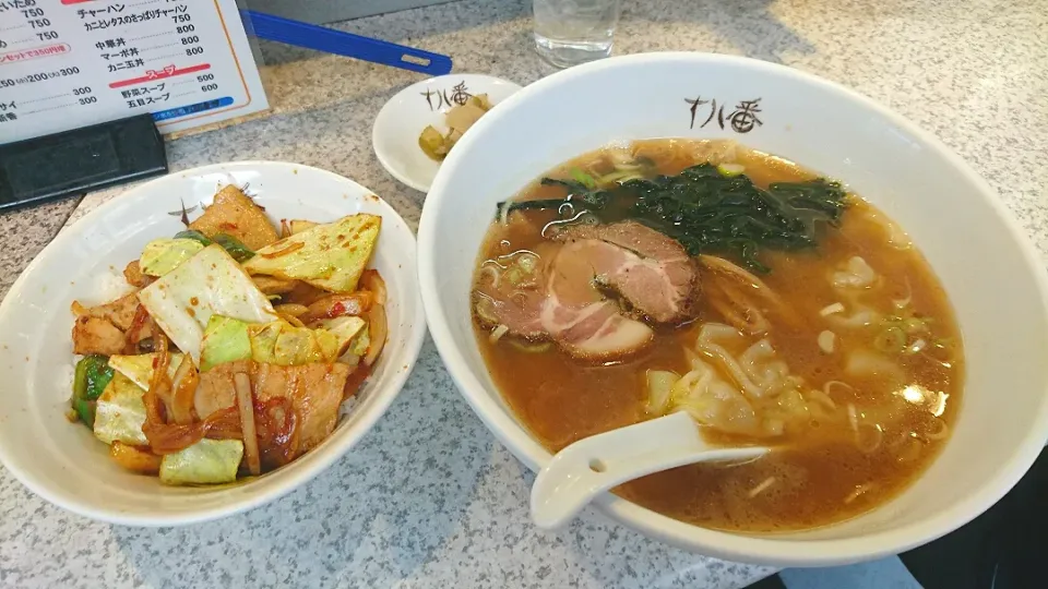 ワンタンとホイコーロー丼|まぐろさん