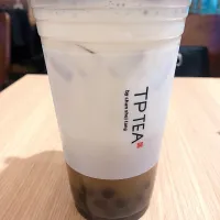 Snapdishの料理写真:TP TEA タピオカ鉄観音ラテ|かわうそさん