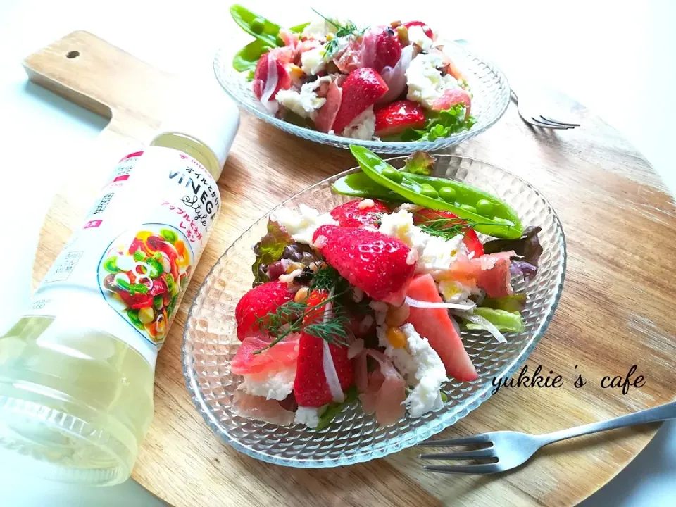 Snapdishの料理写真:🍓生ハムモッツァレラ(*ˊ˘ˋ*)｡♪:*°|ぐぅぐママ（Yukkie）さん