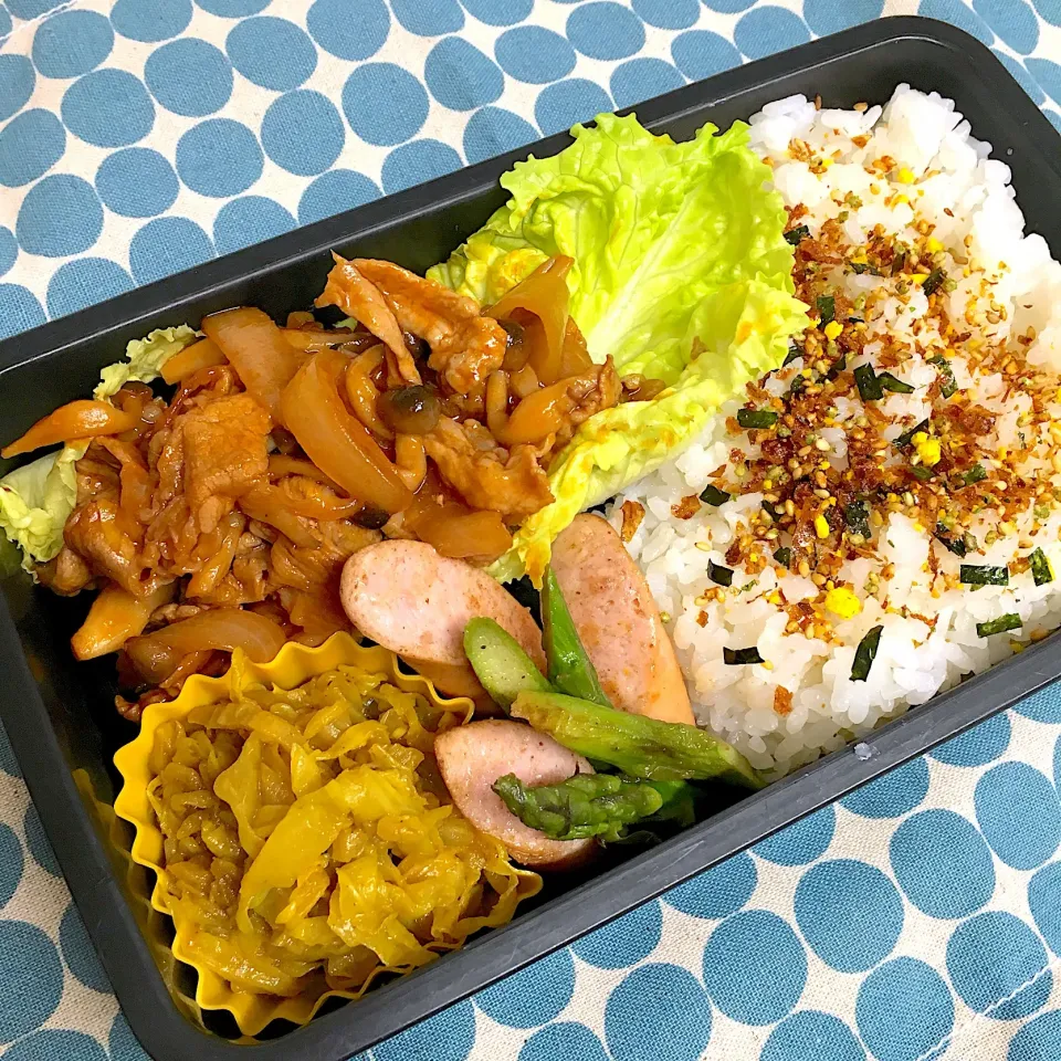 👨🏻父ちゃん弁当
ポークケチャップ
キャベツのカレー粉炒め
ウインナーとアスパラの塩胡椒炒め|まいまいさん