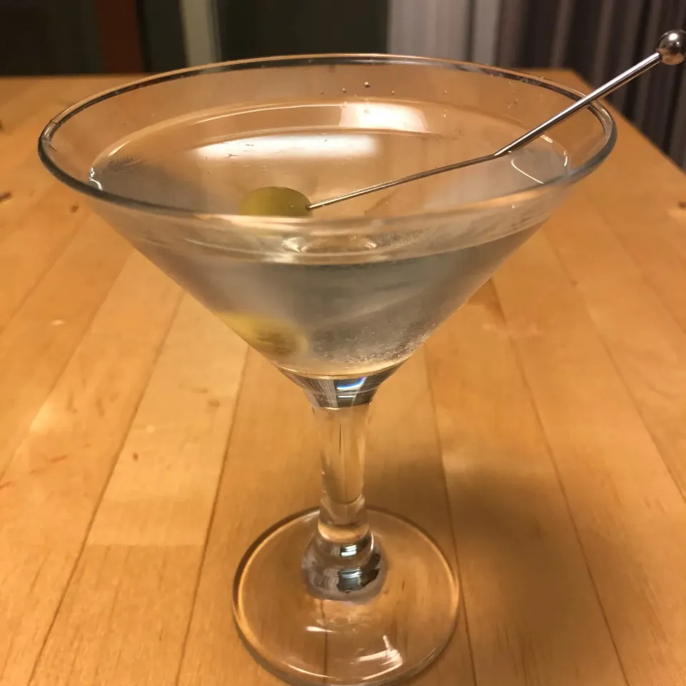 A martini. Shaken, not stirred.|Takeshi Kuraishiさん