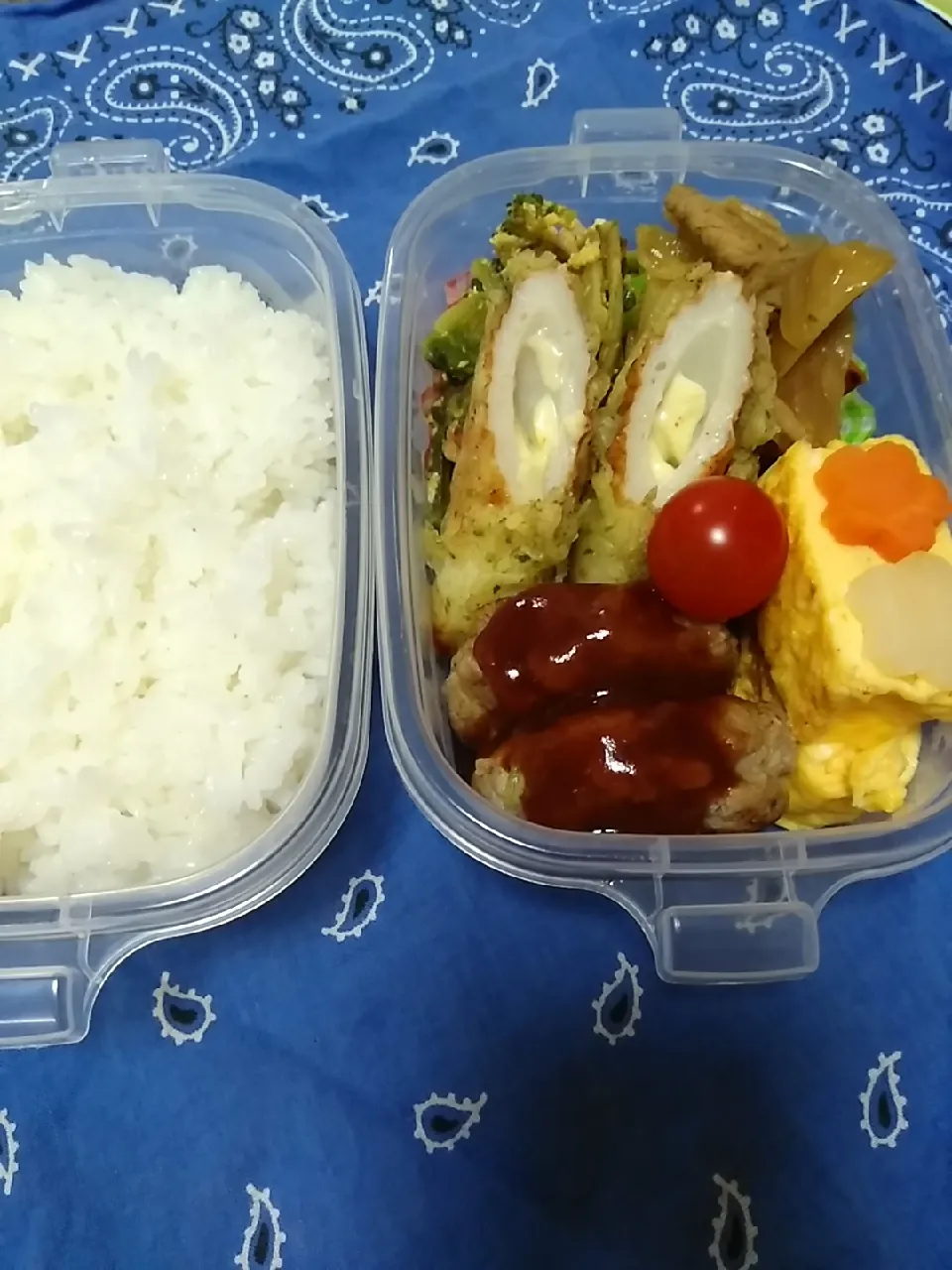 パパお弁当😀
ゴーヤチャンプルー
ホイコーロー
ちくわの磯辺揚げ・カレー味
玉ねぎたっぷりハンバーグ
厚焼きたまご|すず(*^^*)さん