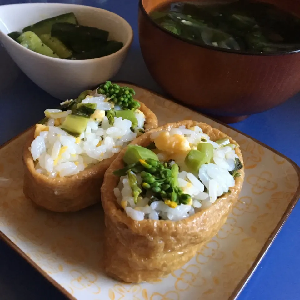 朝ごはん☀️☀️☀️断酒5日目
菜の花と炒り卵のいなり寿司  野菜スープ(　ﾟдﾟ)ﾝﾏｯ!|ぽんたさん