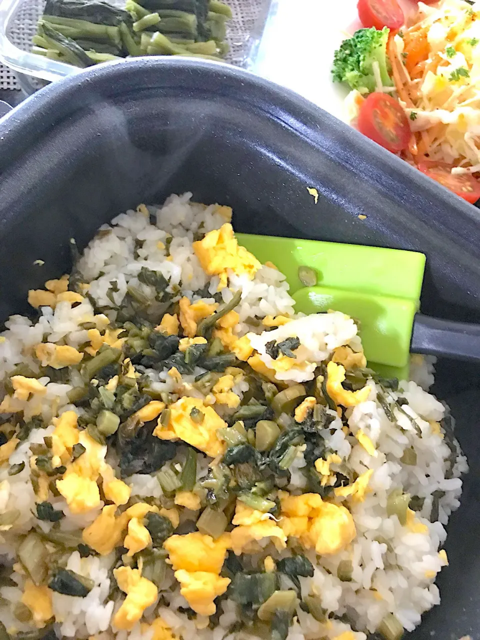 Snapdishの料理写真:しゅんばーばさんの料理 高菜チャーハンは
かぴちゃんにもらったもので👍👍💕|シュトママさん