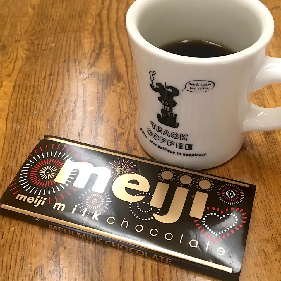 今日から仕事。朝はちょっとバタバタして、チョコレートとコーヒー🍫☕️断酒6日目|ぽんたさん