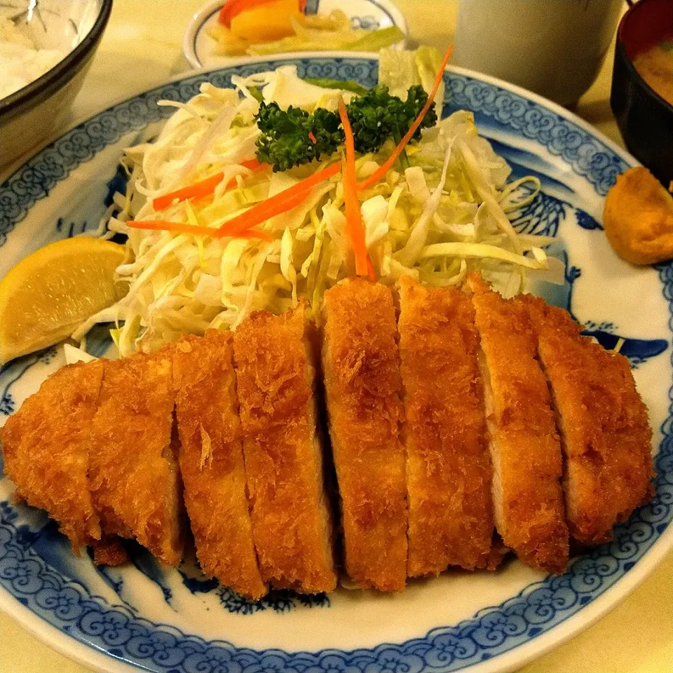 Snapdishの料理写真:有楽町　とんかつ「あけぼの」|norimomoさん