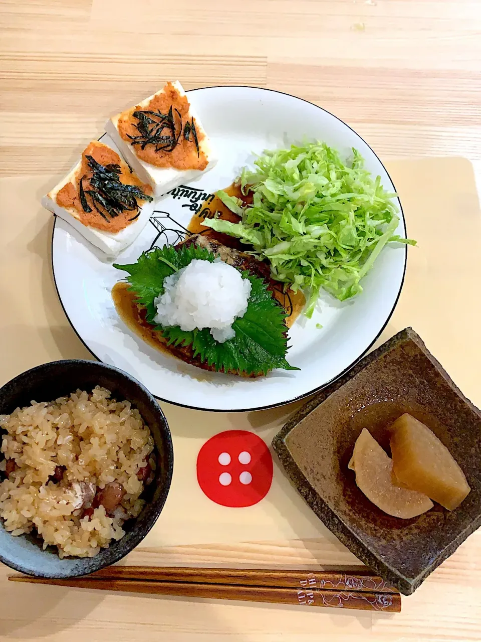 ・びっくりのハンバーグ★
・はんぺんの明太マヨ焼き
・大根の煮物
・醤油おこわ|ぺろたんさん