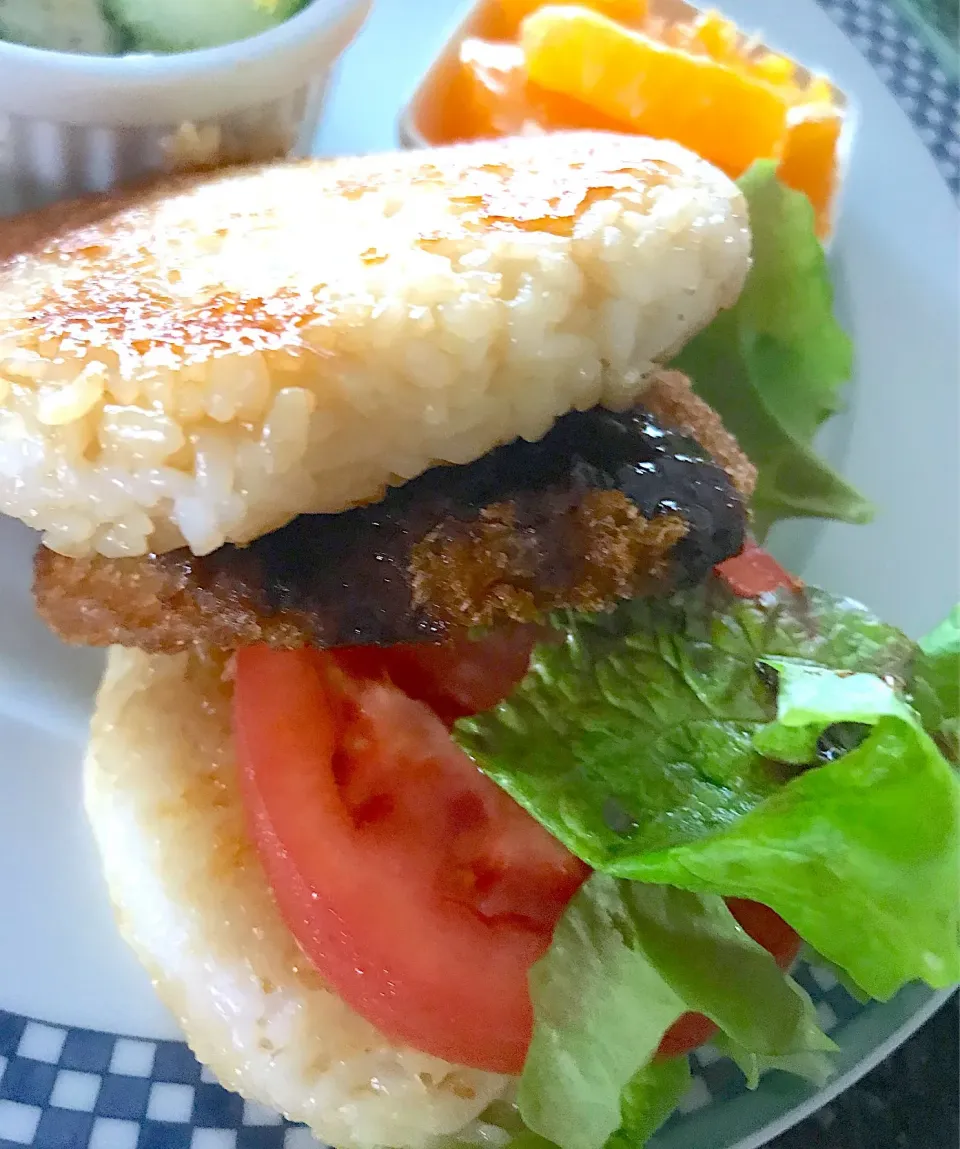 残りご飯で
ライスバーガー|シュトママさん