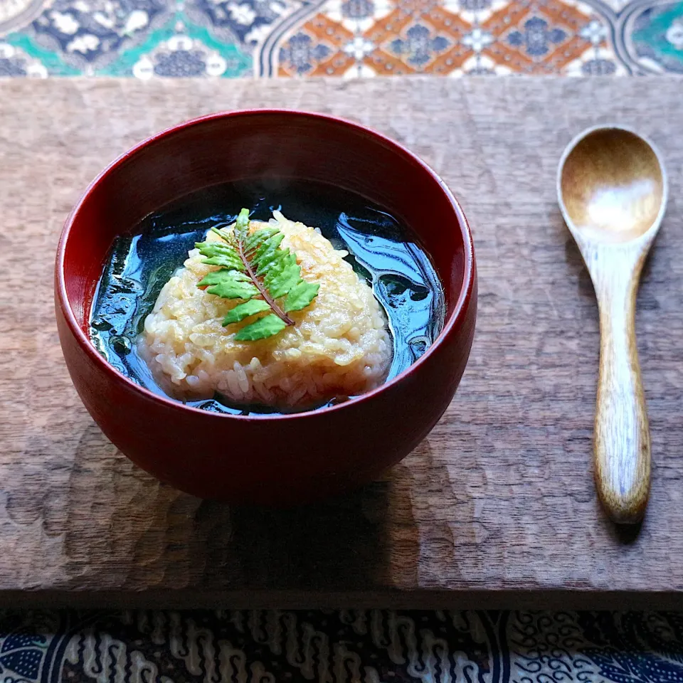 焼きおにぎり茶漬け
お出汁がきいた焼きおにぎりで美味しさ倍増|tamiさん