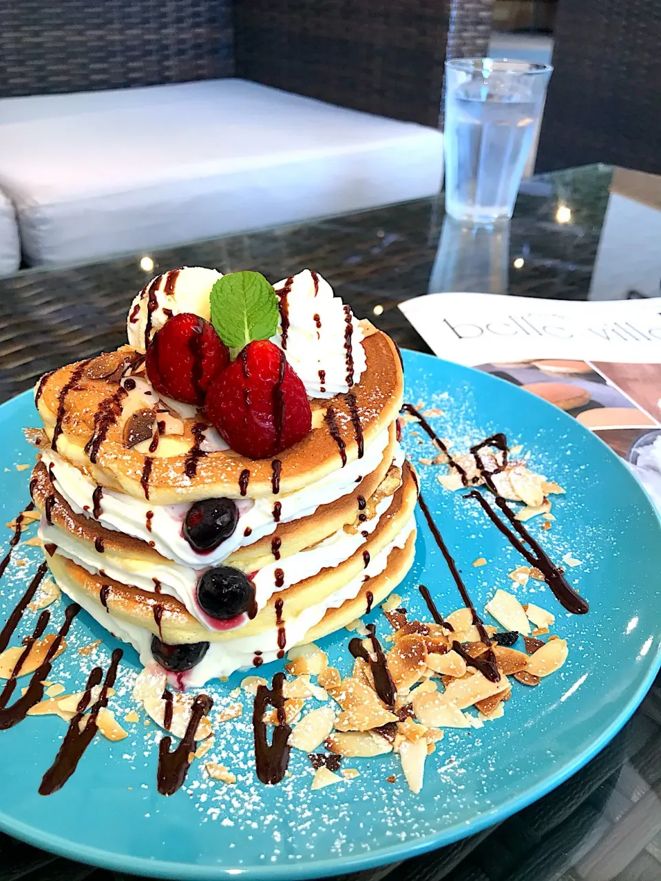 belle-ville いちごとミックスベリーのパンケーキ🥞🍓 めちゃウマ🤩👌|ナナさん