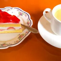 シンシアのケーキとコーヒー|ゆりさん