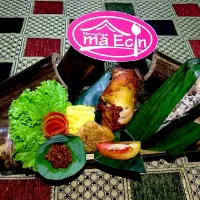 Snapdishの料理写真:Paket komplit nasi bakar bambu|Mohammad Fajri Fauziさん