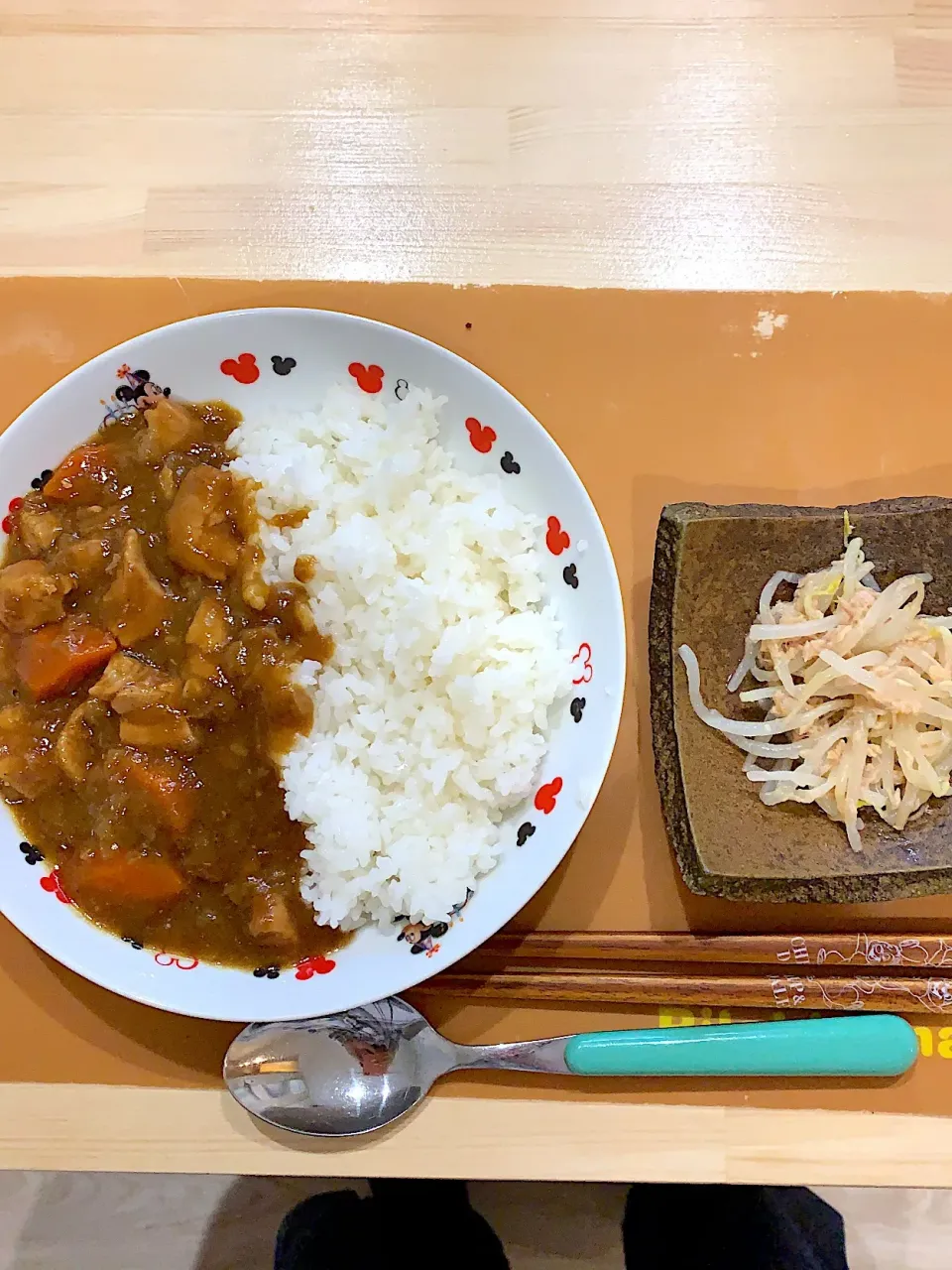 ・チキンカレーライス
・もやしのツナ和え|ぺろたんさん