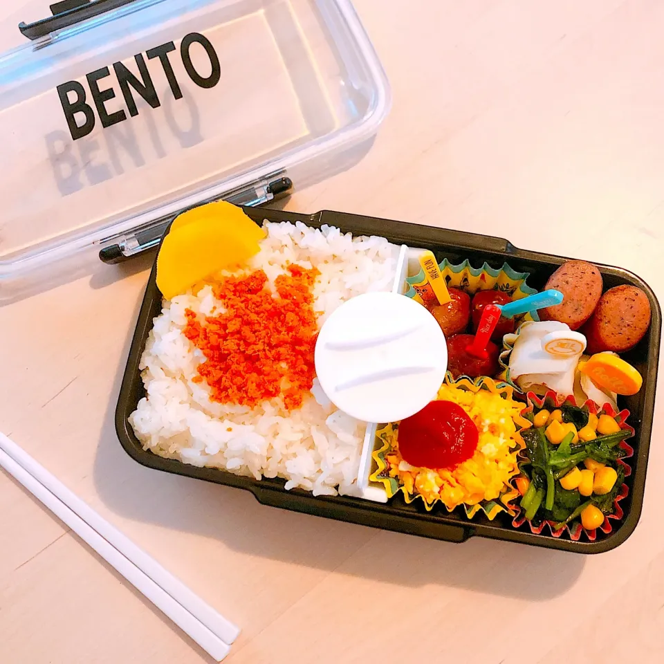 #ダンナ弁当#手作り#お弁当#ミートボール#ちくわくるくる#たまご#スクランブルエッグ #ほうれん草のソテー #ハーブウィンナー|luccaさん