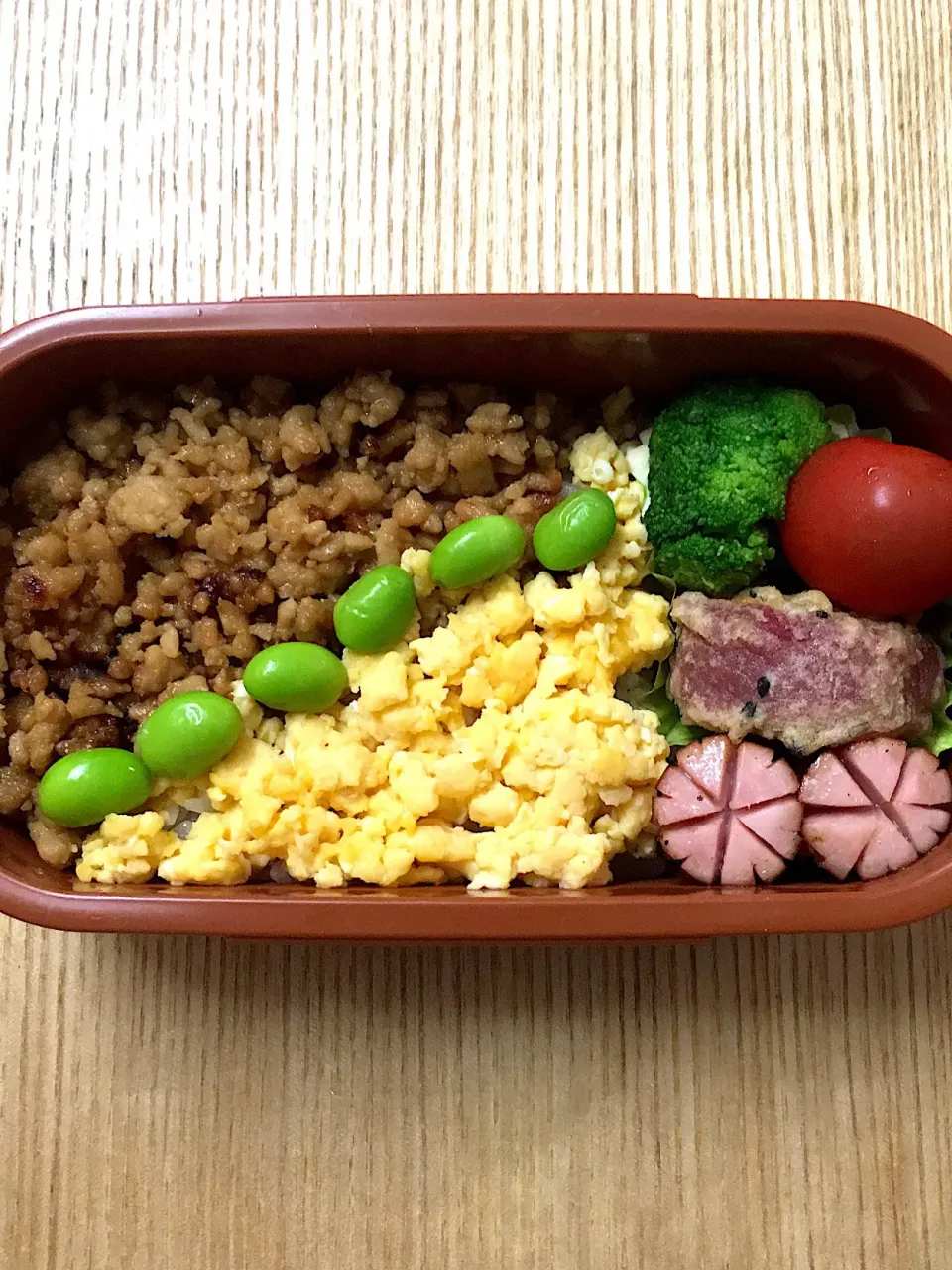 #ムスメご飯  #幼稚園弁当  #ムスメ弁当 

鶏そぼろ弁当|mossan＠OSAKAさん