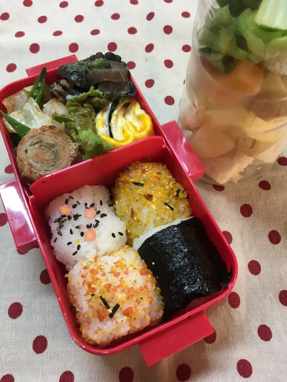 1700投稿目 リクエスト俵むすび弁当🍙|sakuramochiさん