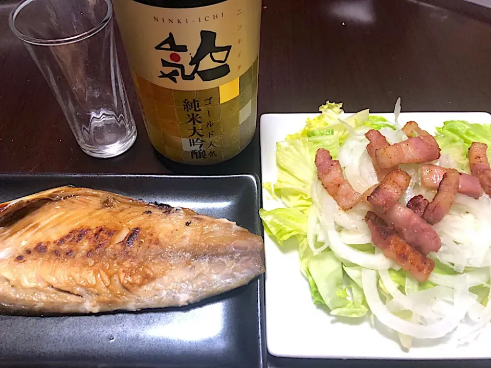 サバの西京焼き&サラダ #今日の一杯|かのんさん