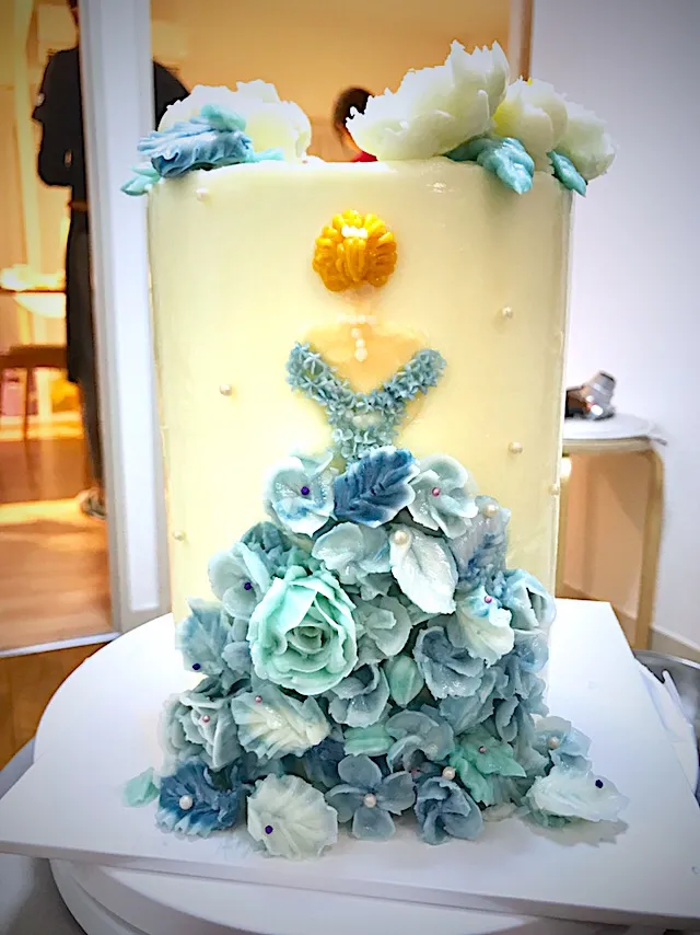 Snapdishの料理写真:butter cake flour
バターケーキです^ - ^|Hina Aoyamaさん