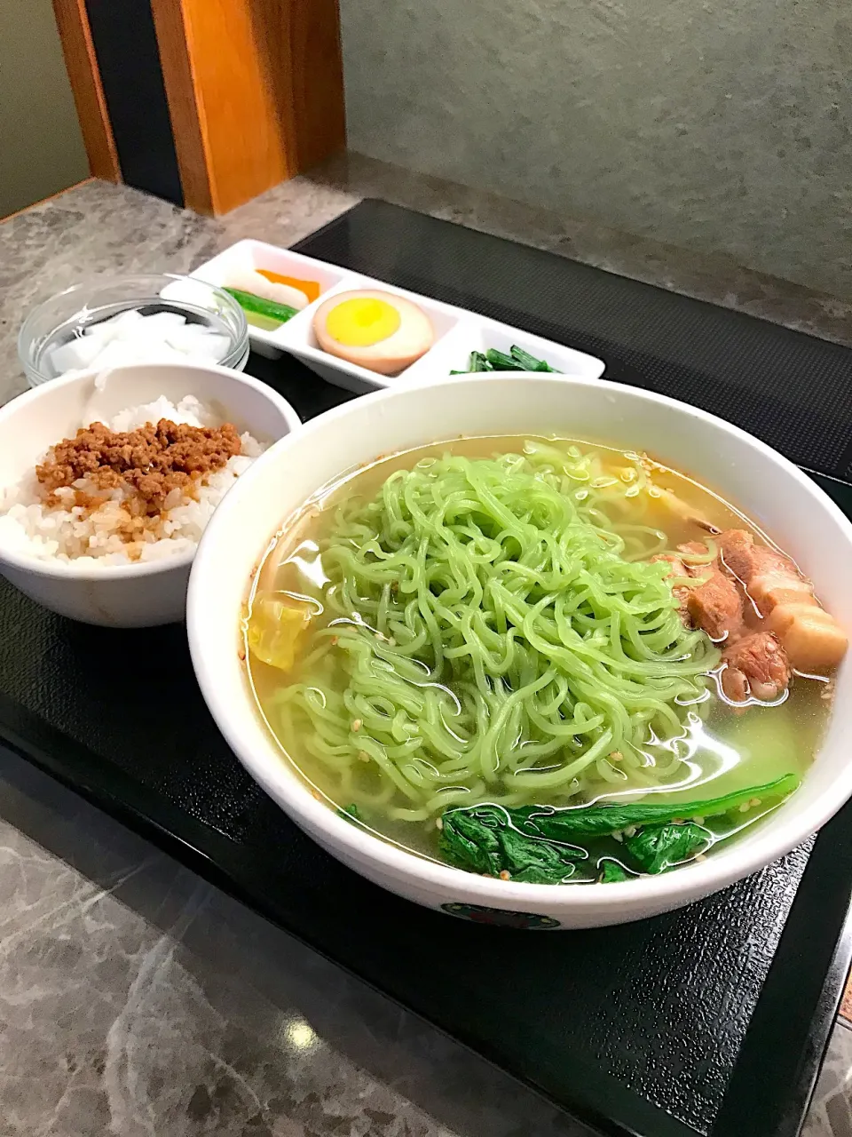 回味(フェイウェイ)薬膳クロレラ入り翡翠麺|sayaさん