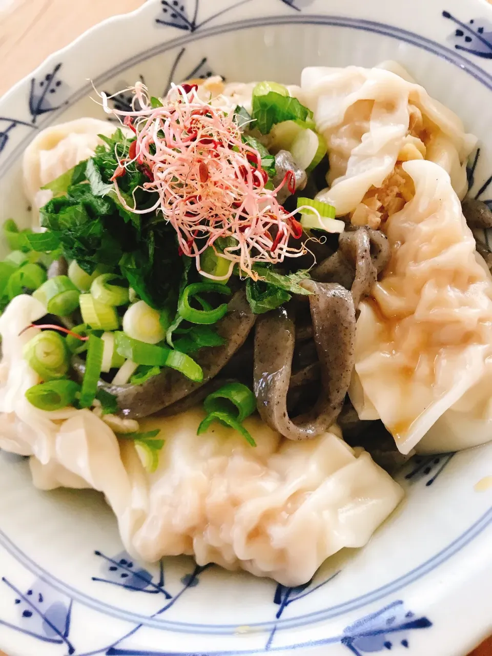 手打ちヒジキ麺と水餃子のぶっかけ風|Asako Kunoさん