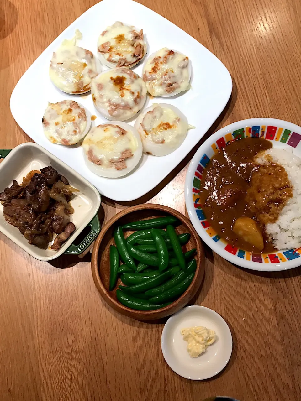 Snapdishの料理写真:新たまグリル焼き 
鶏レバー
スナップえんどう
カレー|KAEさん