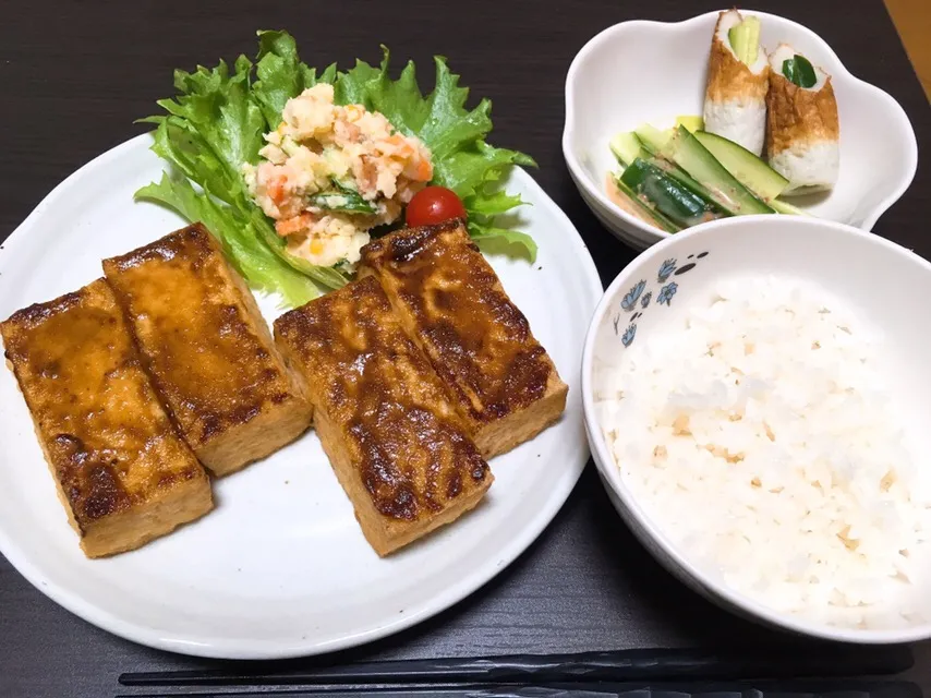 マヨ味噌がけ厚揚げ＊ポテトサラダ|しぃさん