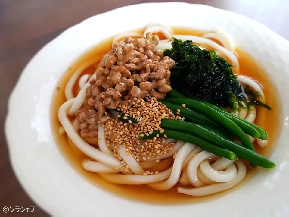 今日の昼ご飯は冷やし納豆うどんだよ(*^^*)|ソラシェフさん