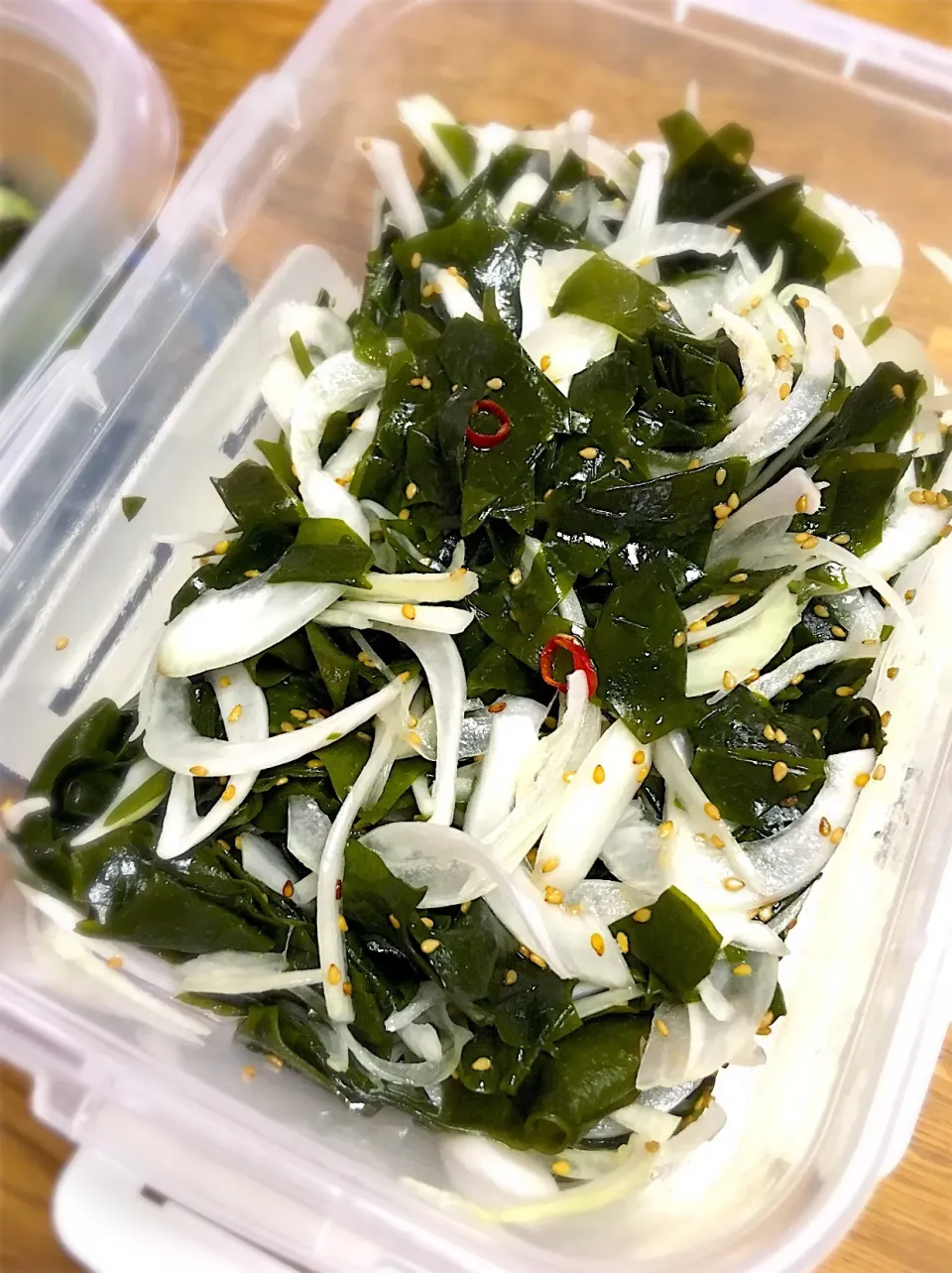 新玉ねぎとワカメのナムル
 #常備菜  #簡単料理  #思いつき料理|morimi32さん