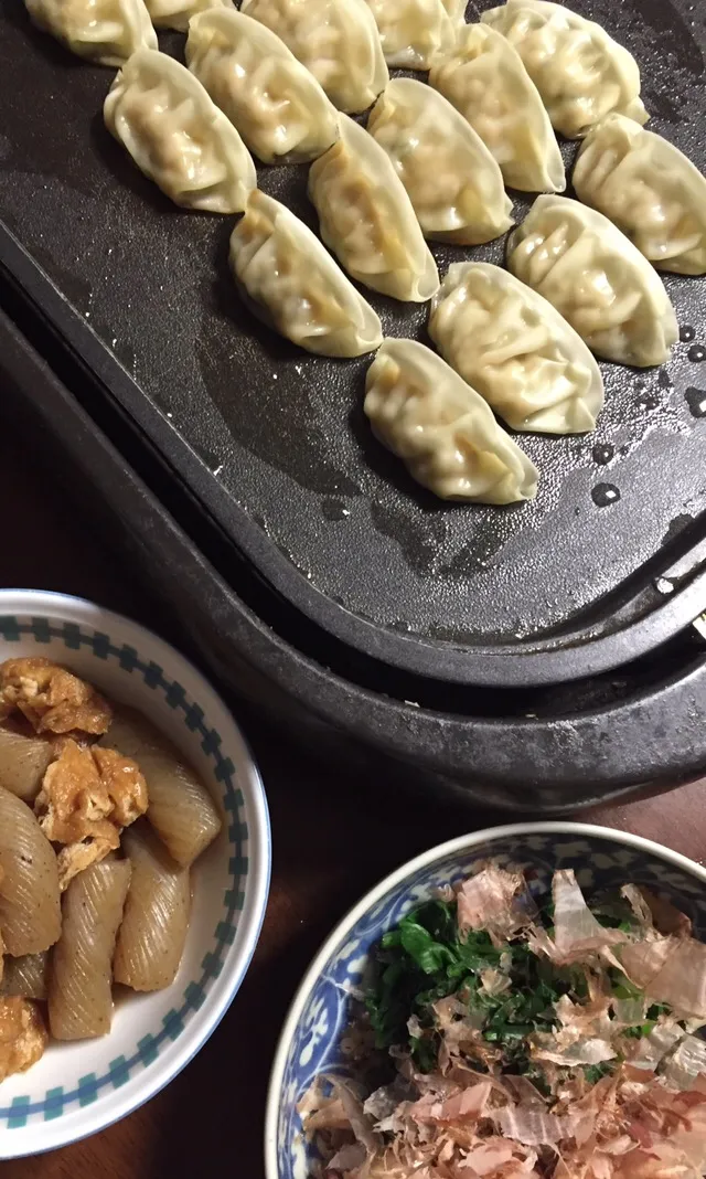 ほうれん草のお浸し    蒟蒻と揚げの煮物    市販の餃子|掛谷節子さん