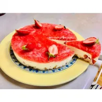 いちごのレアチーズケーキ
 #レアチーズケーキ  #いちご|きょきょきょさん