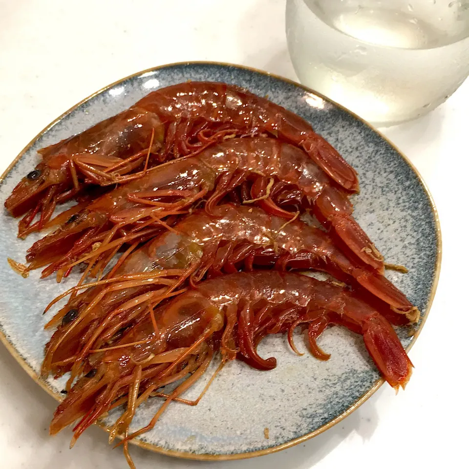 ＊昆布入りカンジャンセウ(海老の醤油漬け)＊🦐#焼酎水割り #家飲み部|べべべさん