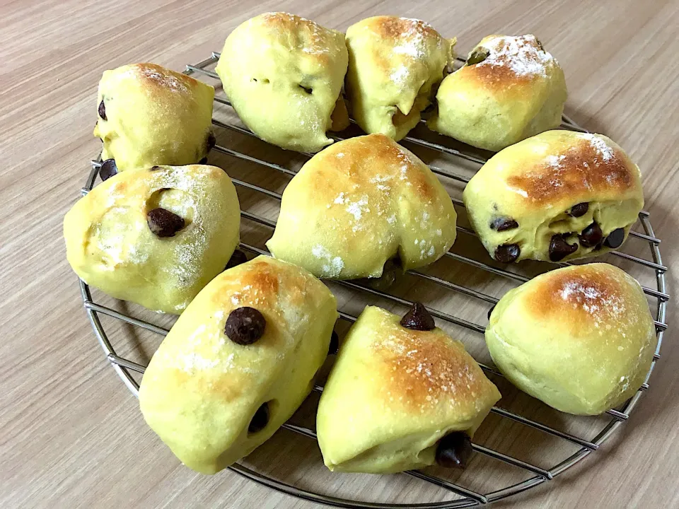 Snapdishの料理写真:抹茶甘納豆パン
抹茶チョコチップパン|きむらゆりかさん