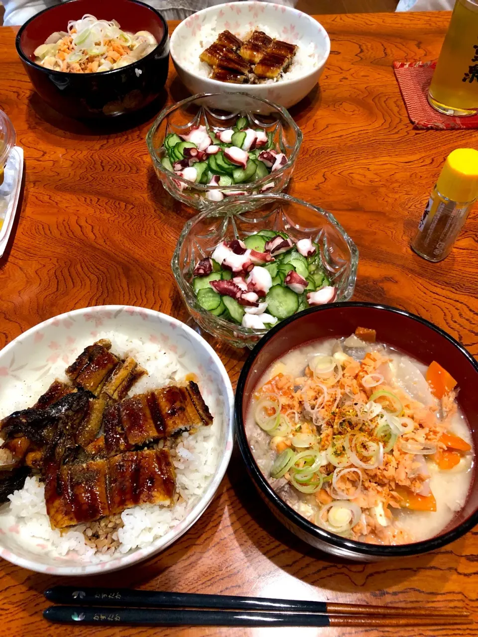 鰻丼と粕汁とキュウリの酢の物🥒🐙😋|すかラインさん