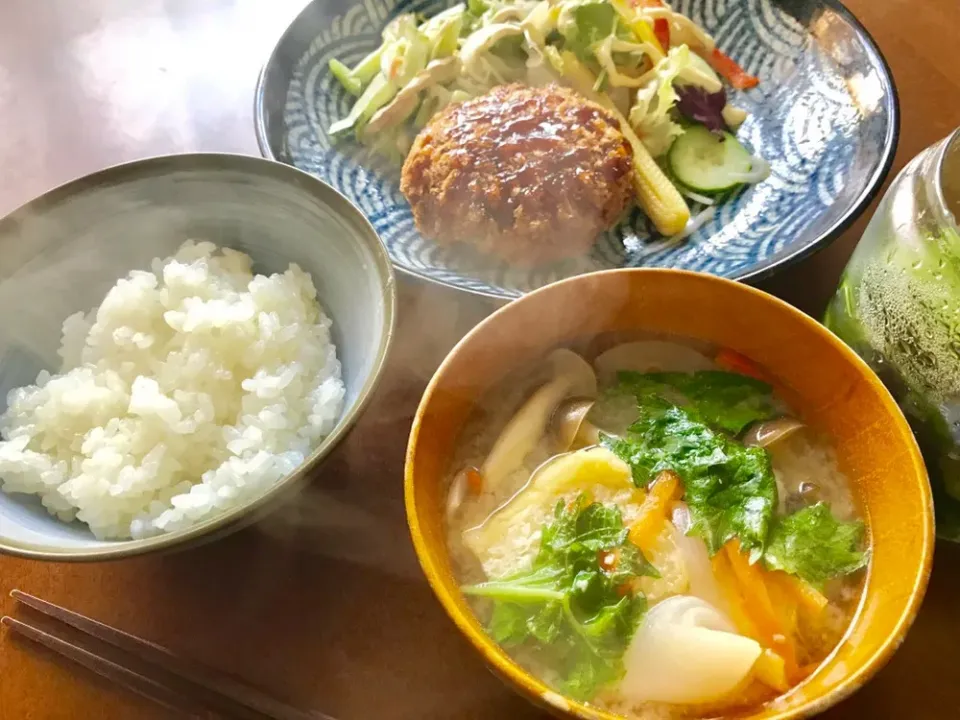 20190423🍚旦那さんの朝ごはん🥣
 #washoku #朝からメンチカツ|akiyo22さん