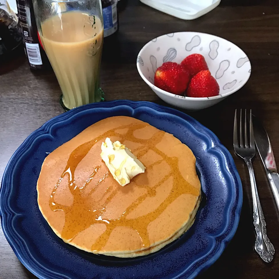 朝ごはん〜しっとりパンケーキ🥞|perfuさん