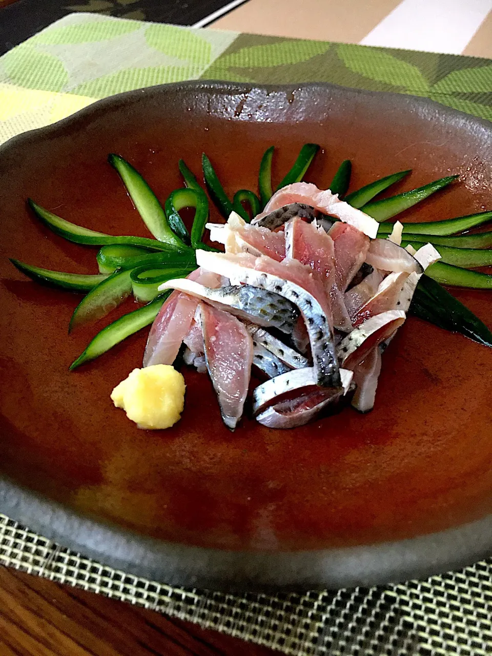 コノシロのお刺身
鮮度バツグン🐟
脂ノリノリ🕺🕺コリコリでした|🌿ぴぴさん