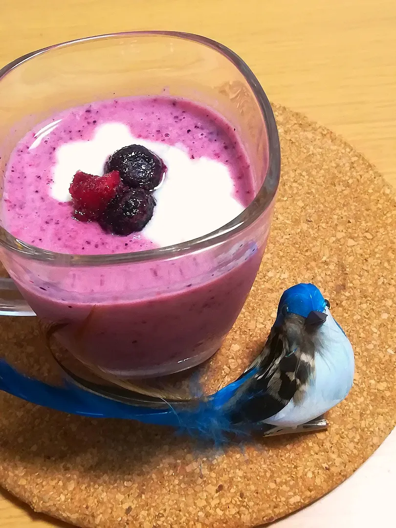 Snapdishの料理写真:Drink #ベリーベリースムージー #smoothies|tamakiさん