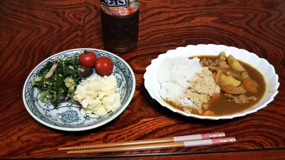 🌸カレー
🌸ほうれん草のソテー
⚫️昨日のポテトサラダの残り|早紀さん