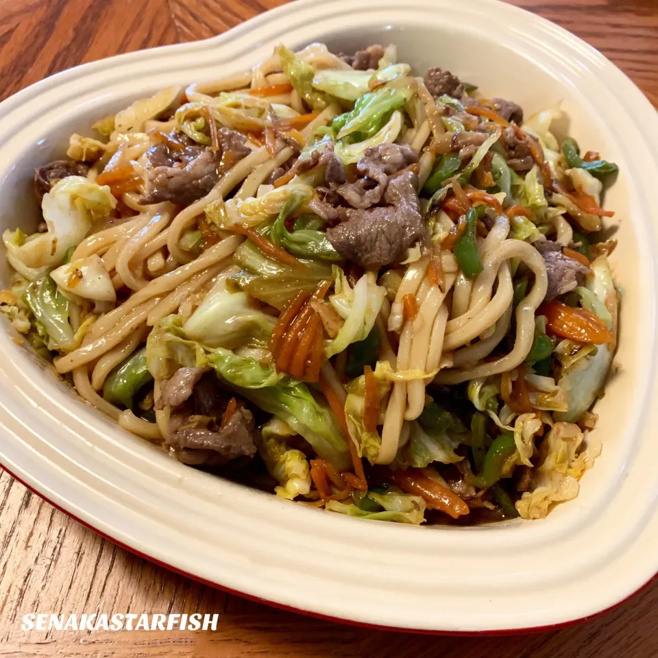 春キャベツとジンギスカンの焼きうどん|愛さん