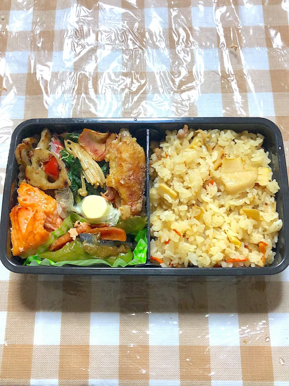 Snapdishの料理写真:たけのこご飯弁当|ともつんさん