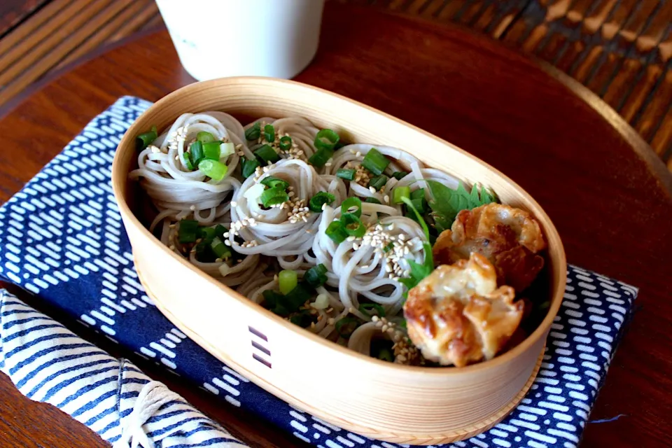 お蕎麦でお弁当|よっすぃさん