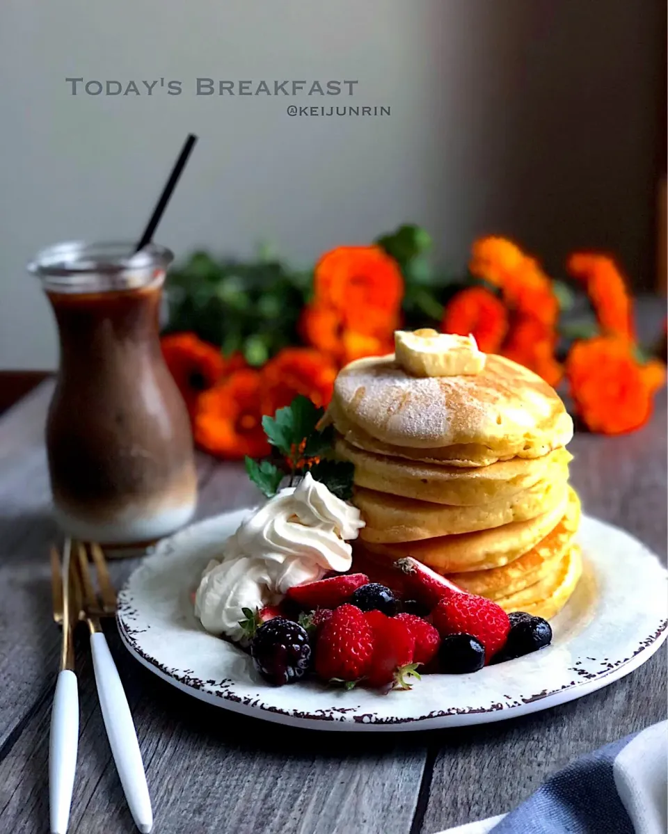 Snapdishの料理写真:パンケーキタワー🥞🥞🥞|@keijunrinさん