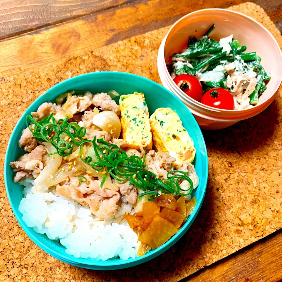 【お弁当】豚生姜焼き丼・葱紅生姜のだし巻き＆足長ブロッコリーツナサラダ|ぽりんさんさん